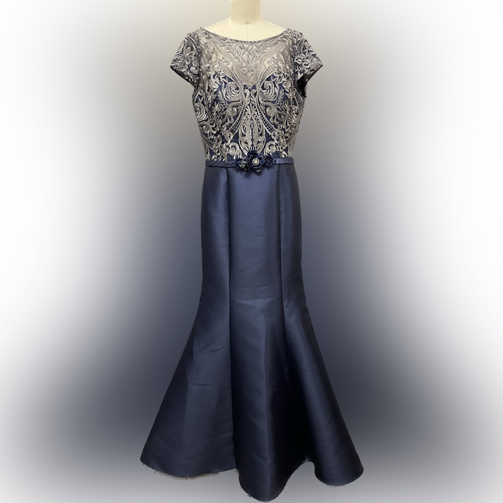 Brand New Rina diMontella Navy Mother/ Grandmother of the Bride gown, size 14